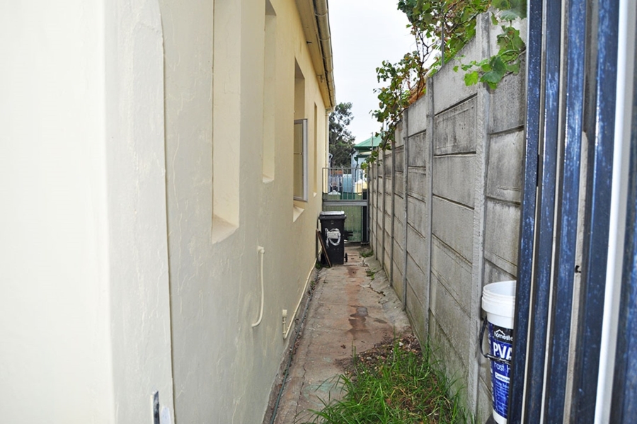 To Let 2 Bedroom Property for Rent in Woodstock Western Cape